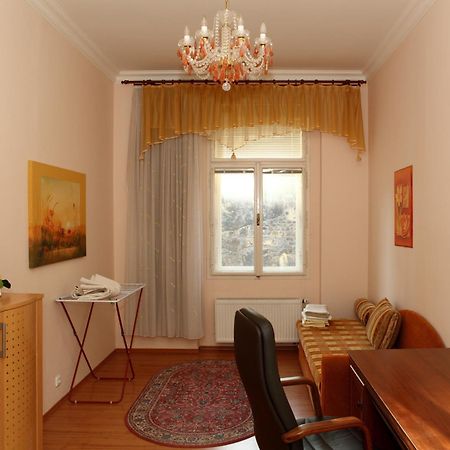 7K - Apartmany Lazenska Κάρλοβι Βάρι Εξωτερικό φωτογραφία
