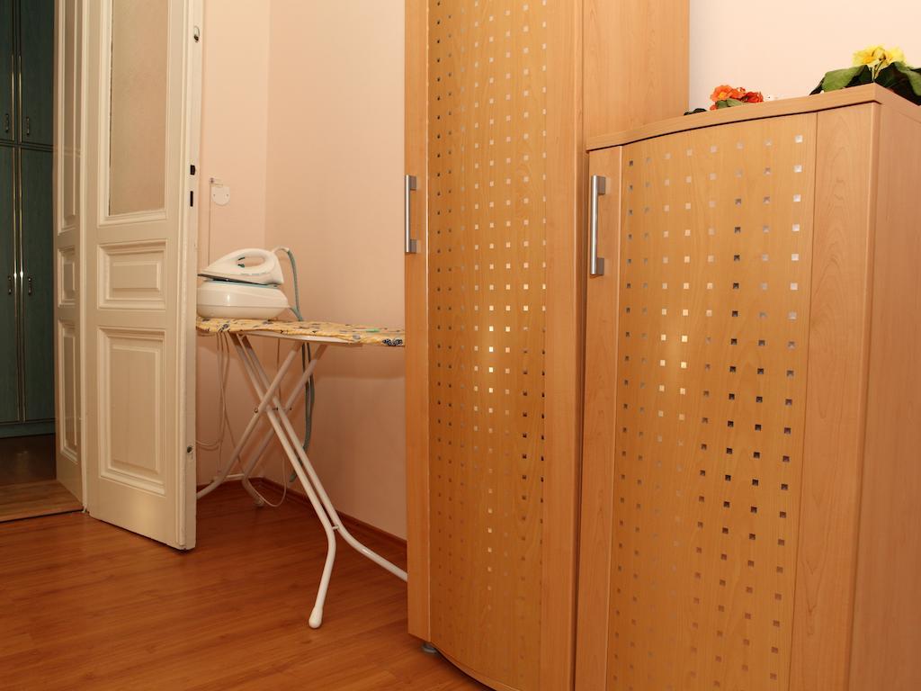 7K - Apartmany Lazenska Κάρλοβι Βάρι Δωμάτιο φωτογραφία