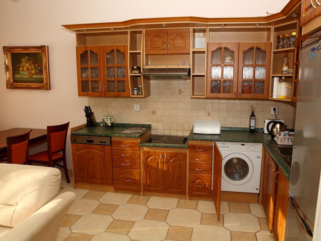 7K - Apartmany Lazenska Κάρλοβι Βάρι Εξωτερικό φωτογραφία
