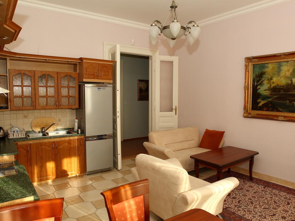 7K - Apartmany Lazenska Κάρλοβι Βάρι Δωμάτιο φωτογραφία